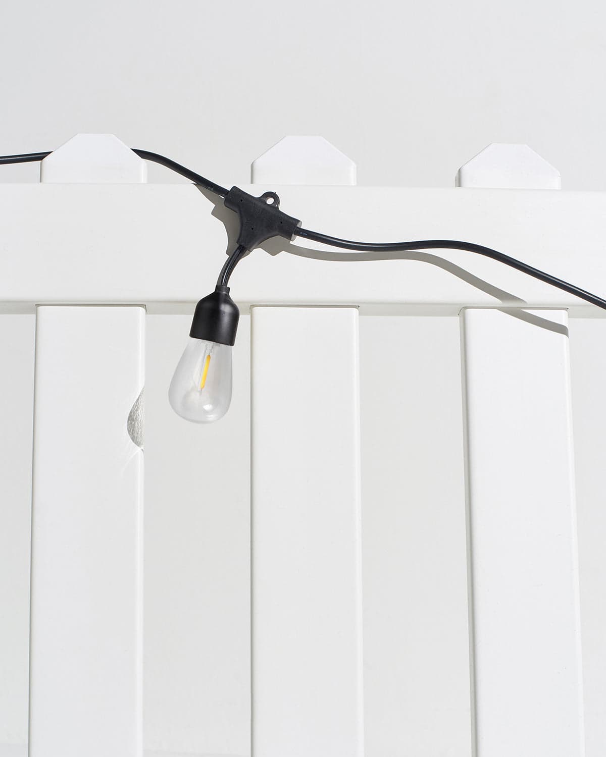 Brightech Ambience Pro Solar (27 ft / 12 bulbs)